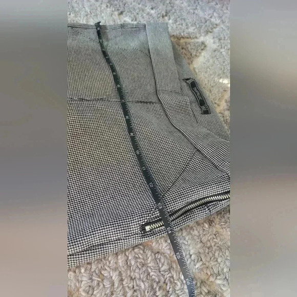 Zara Black & white Checkered Dress pants, size medium - Picture 3 of 13